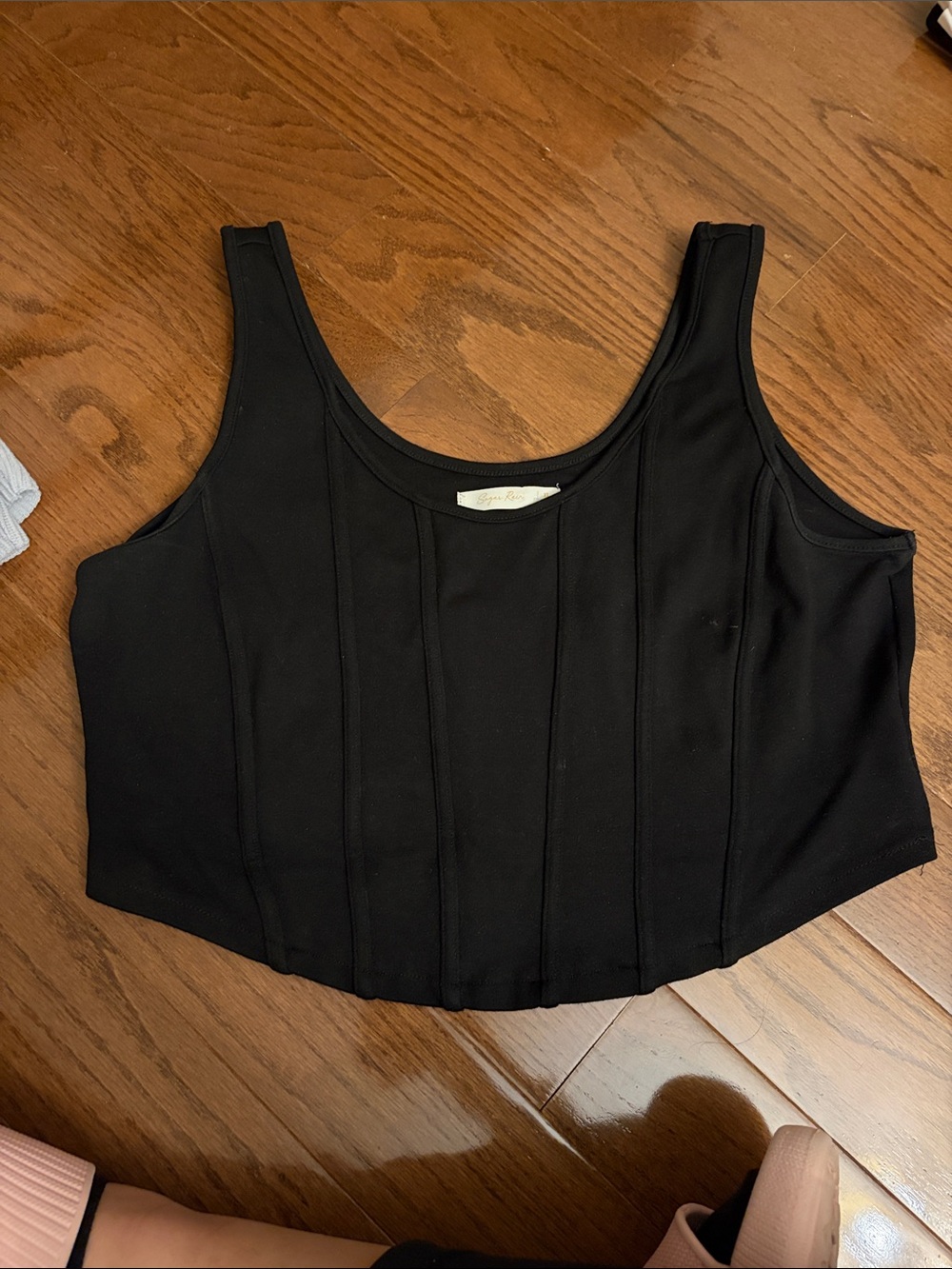 Black Structured Scoop Cropped Tank Top